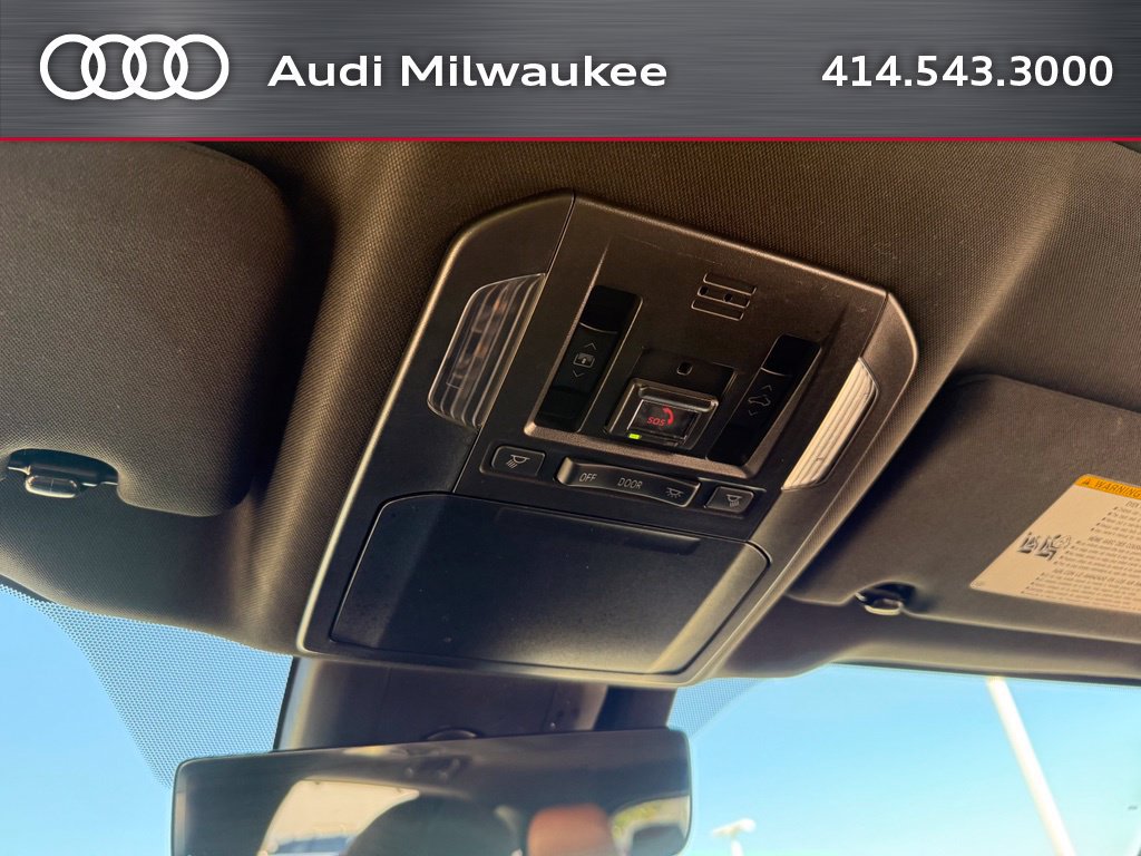 Used 2022 Toyota Highlander Platinum AWD/4WD image 32