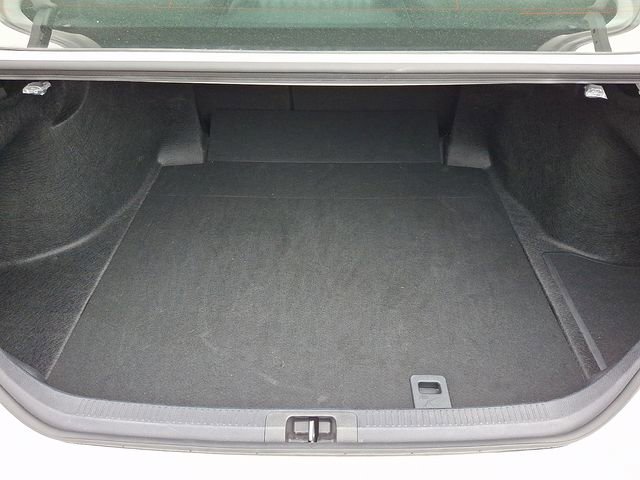 Used 2025 Toyota Camry LE image 30