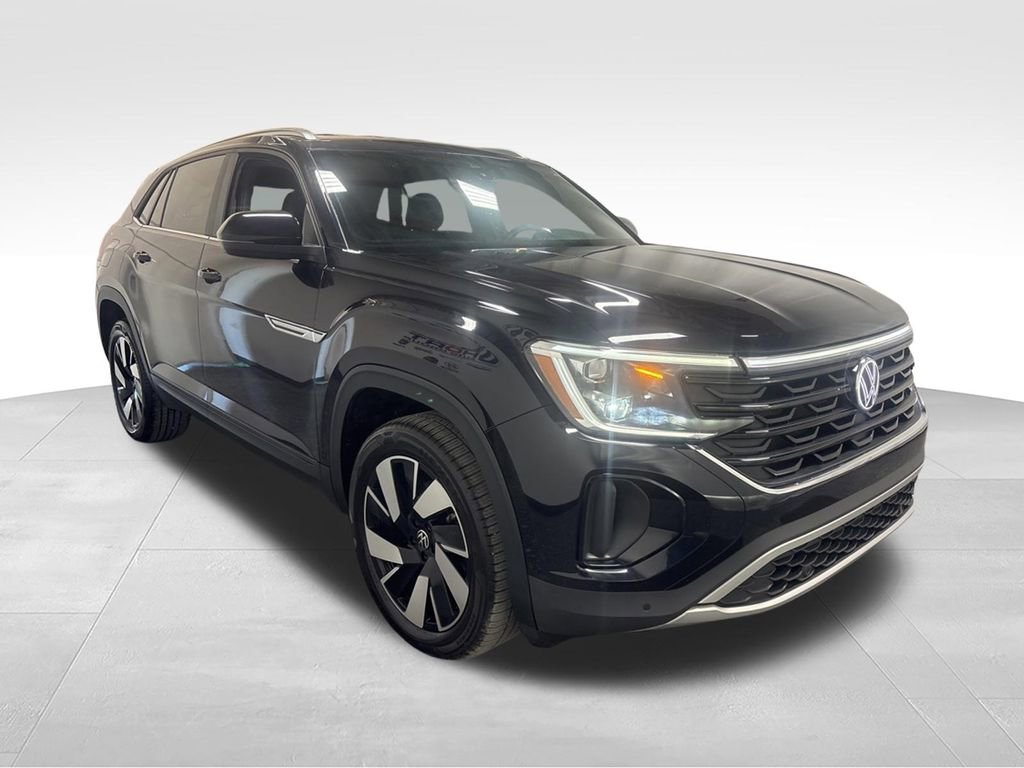 Used 2025 Volkswagen Atlas Cross Sport SE AWD/4WD image 3