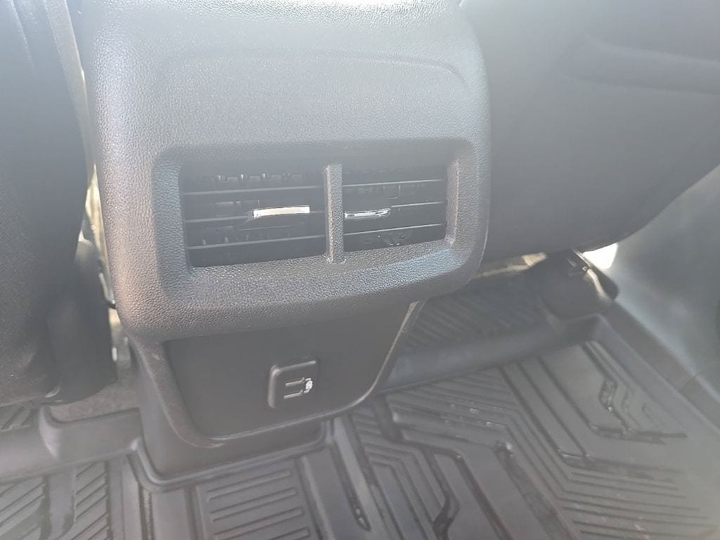Used 2024 Chevrolet Equinox LS w/ Sport Edition AWD/4WD image 24