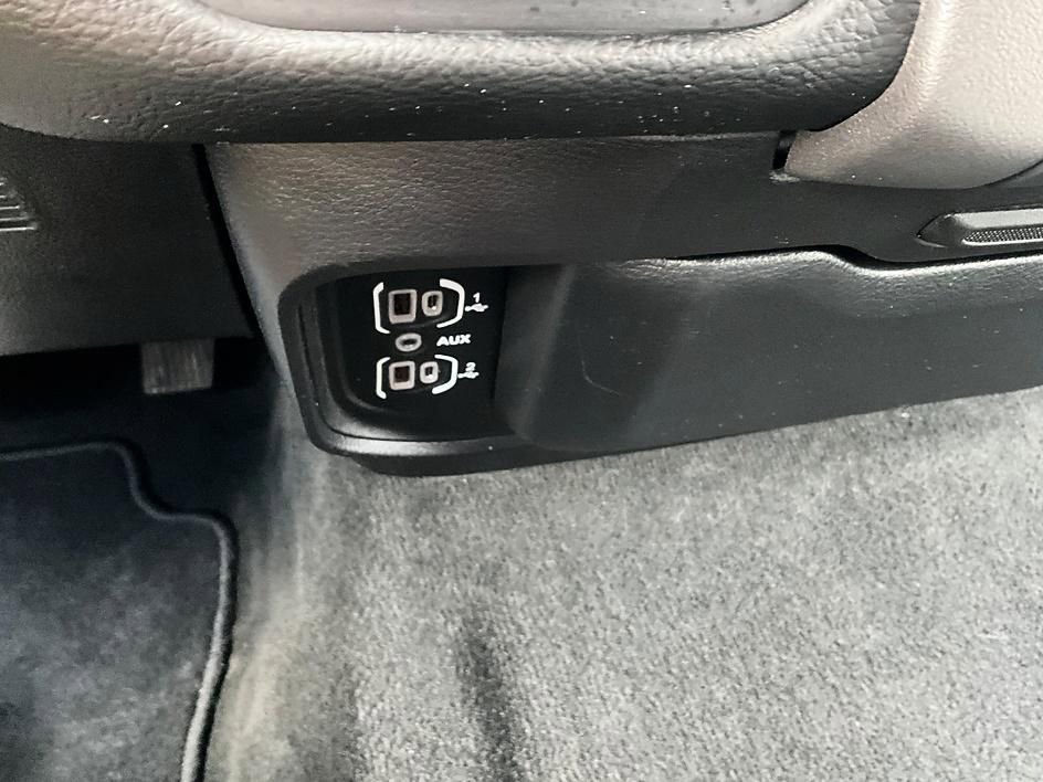 Used 2020 RAM 1500 Big Horn AWD/4WD image 25