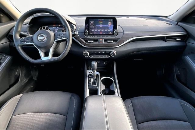 Used 2024 Nissan Altima 2.5 SV image 7