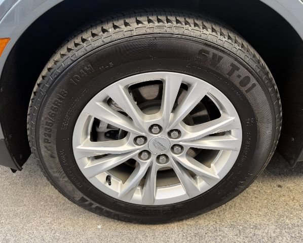 Used 2021 Cadillac XT5 Luxury w/ LPO, Floor Liner Package FWD image 29