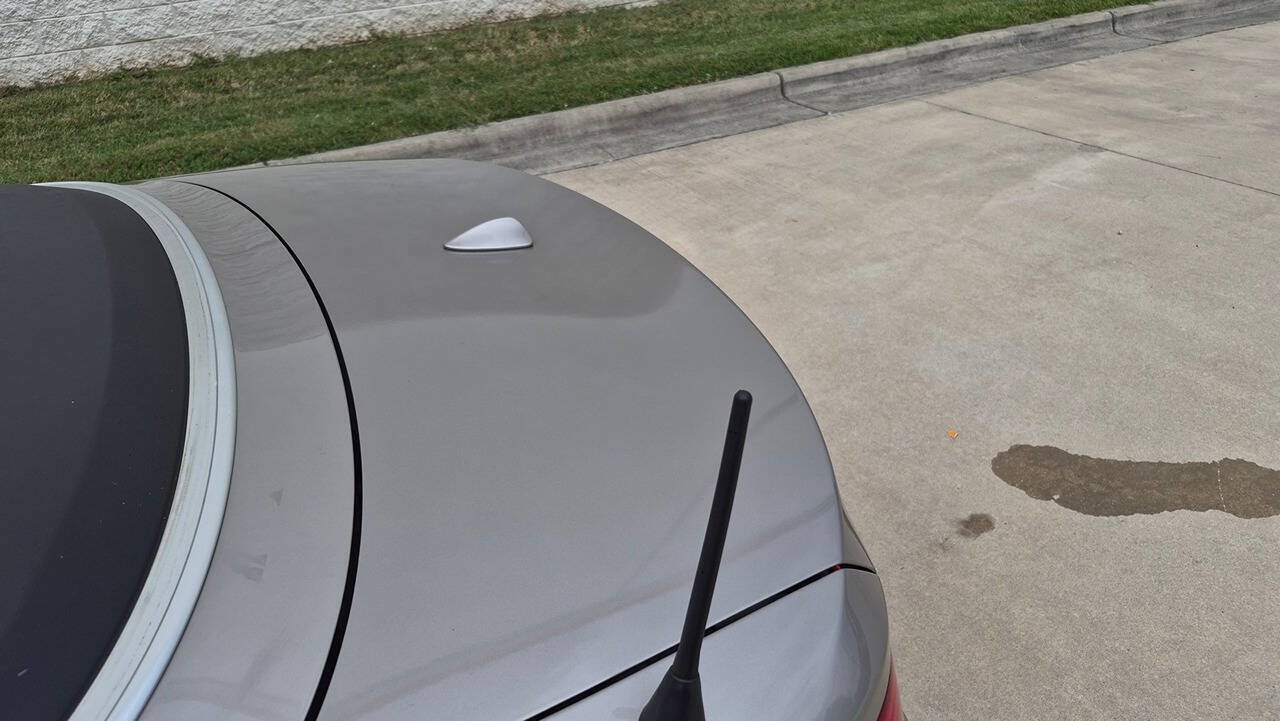 Used 2010 BMW 135i Convertible RWD image 17