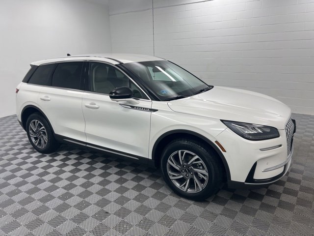 Certified 2023 Lincoln Corsair AWD w/ Equipment Group 101A image 4