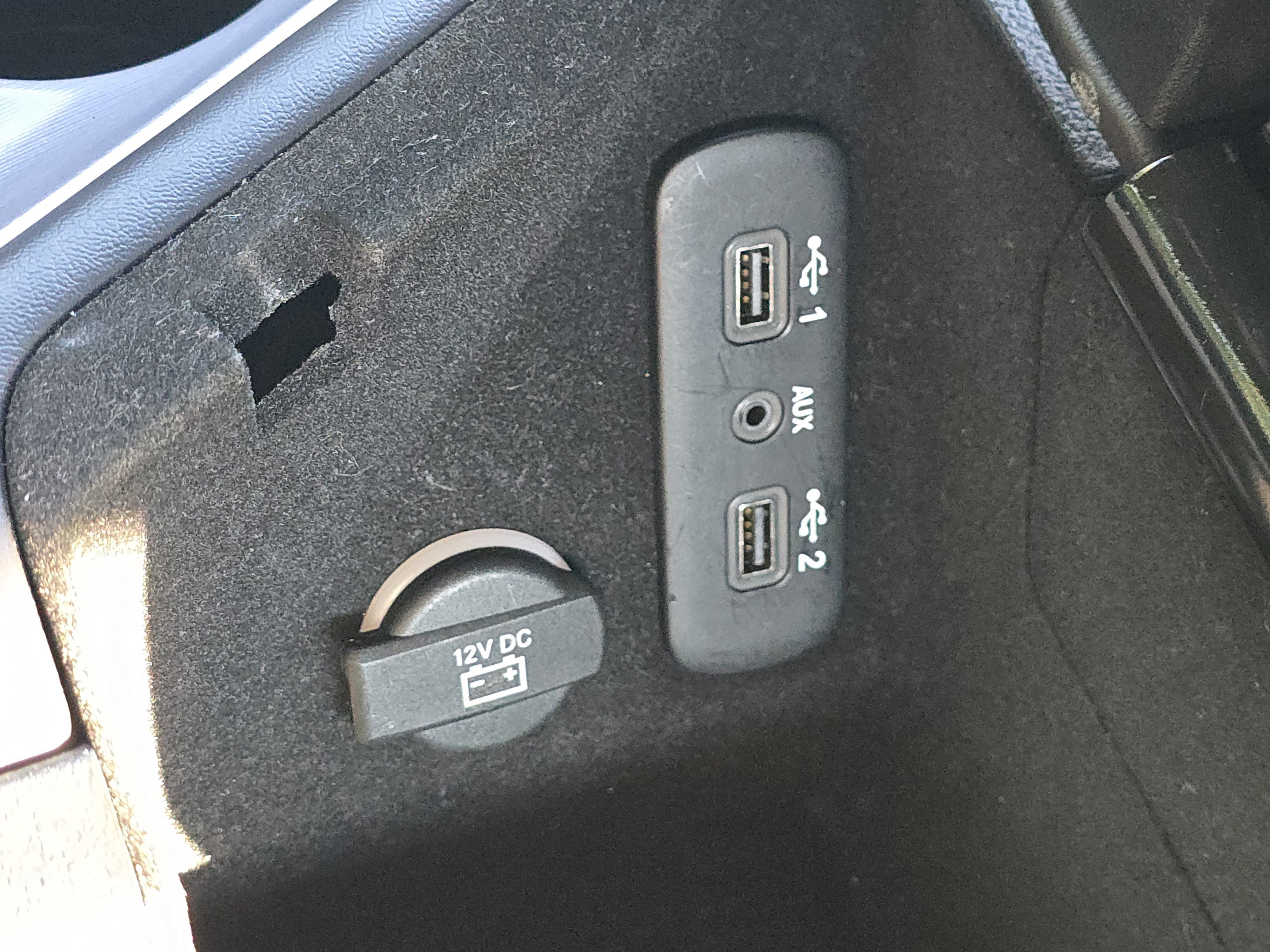 Used 2019 Dodge Challenger SXT RWD image 11