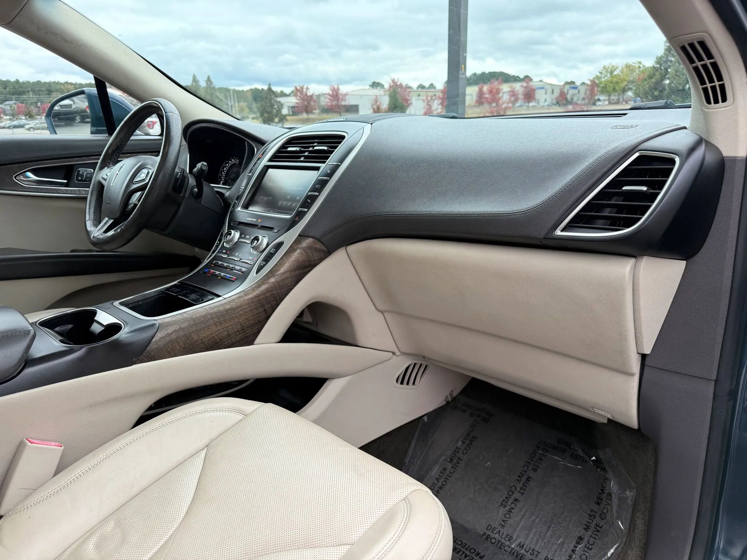 Used 2016 Lincoln MKX Reserve w/ Technology Package image 18