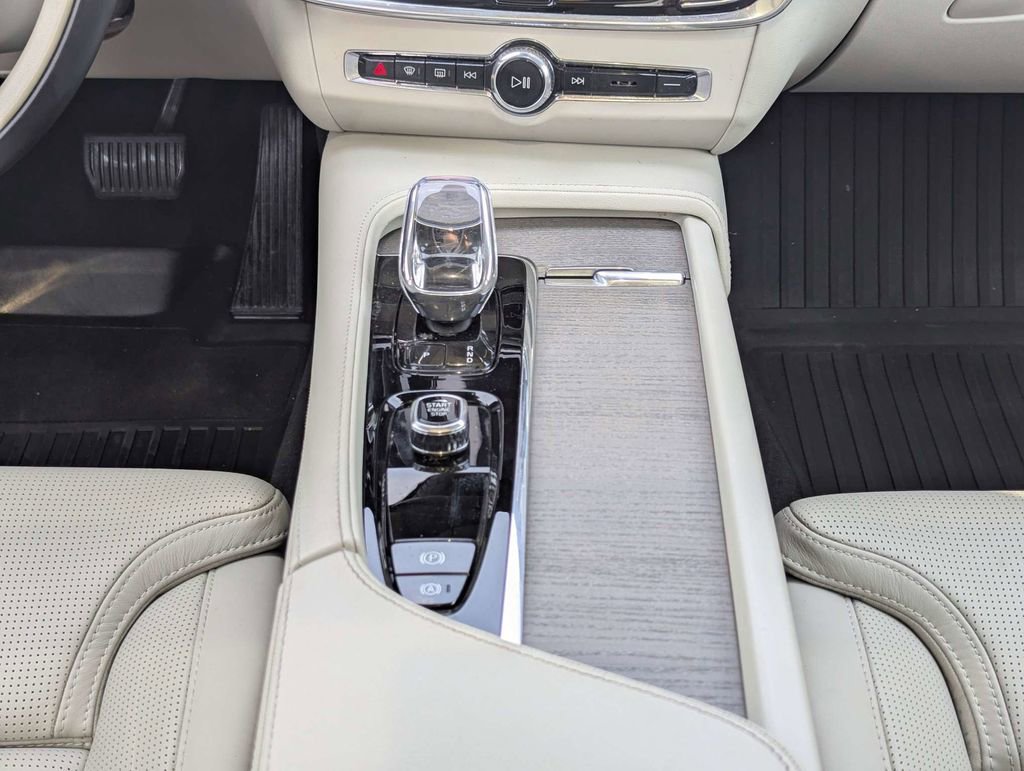 Used 2024 Volvo S90 B6 Ultimate w/ Protection Package Premier AWD/4WD image 17