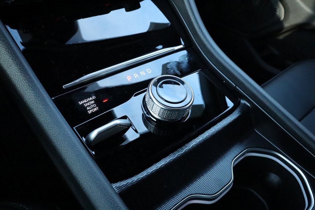 New 2025 Jeep Grand Cherokee L Limited image 10