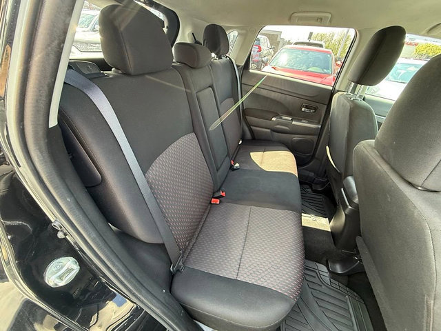 Used 2019 Mitsubishi Outlander Sport LE FWD image 18