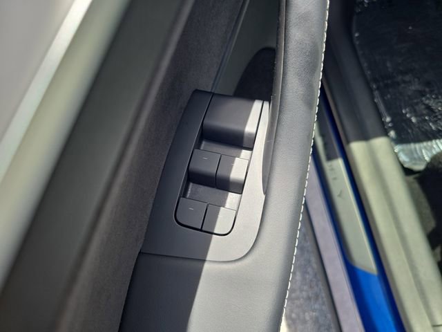 Used 2023 Tesla Model Y Long Range image 16