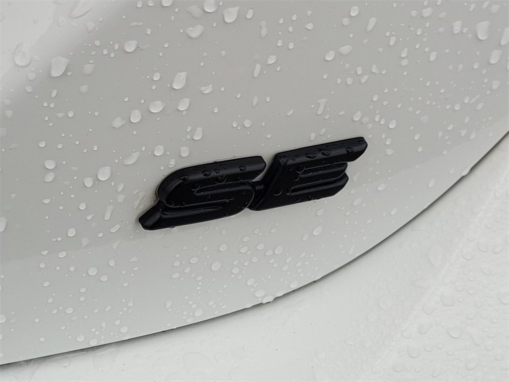 Used 2024 Toyota Camry SE image 9