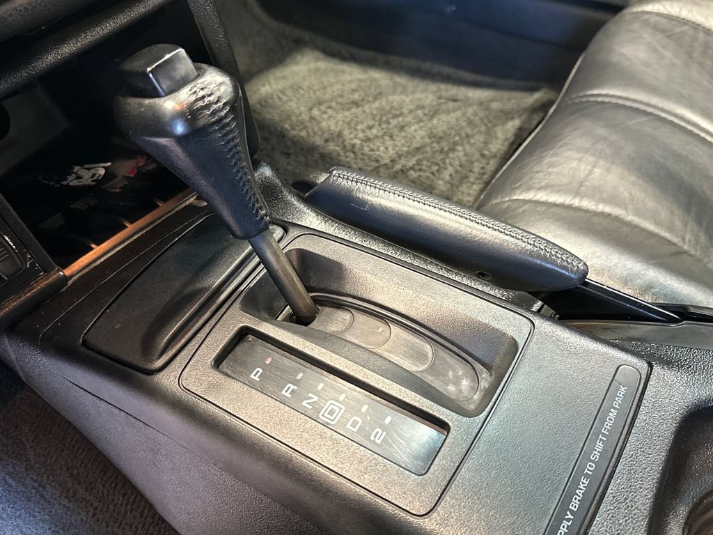 Used 1995 Chevrolet Camaro Z28 RWD image 18