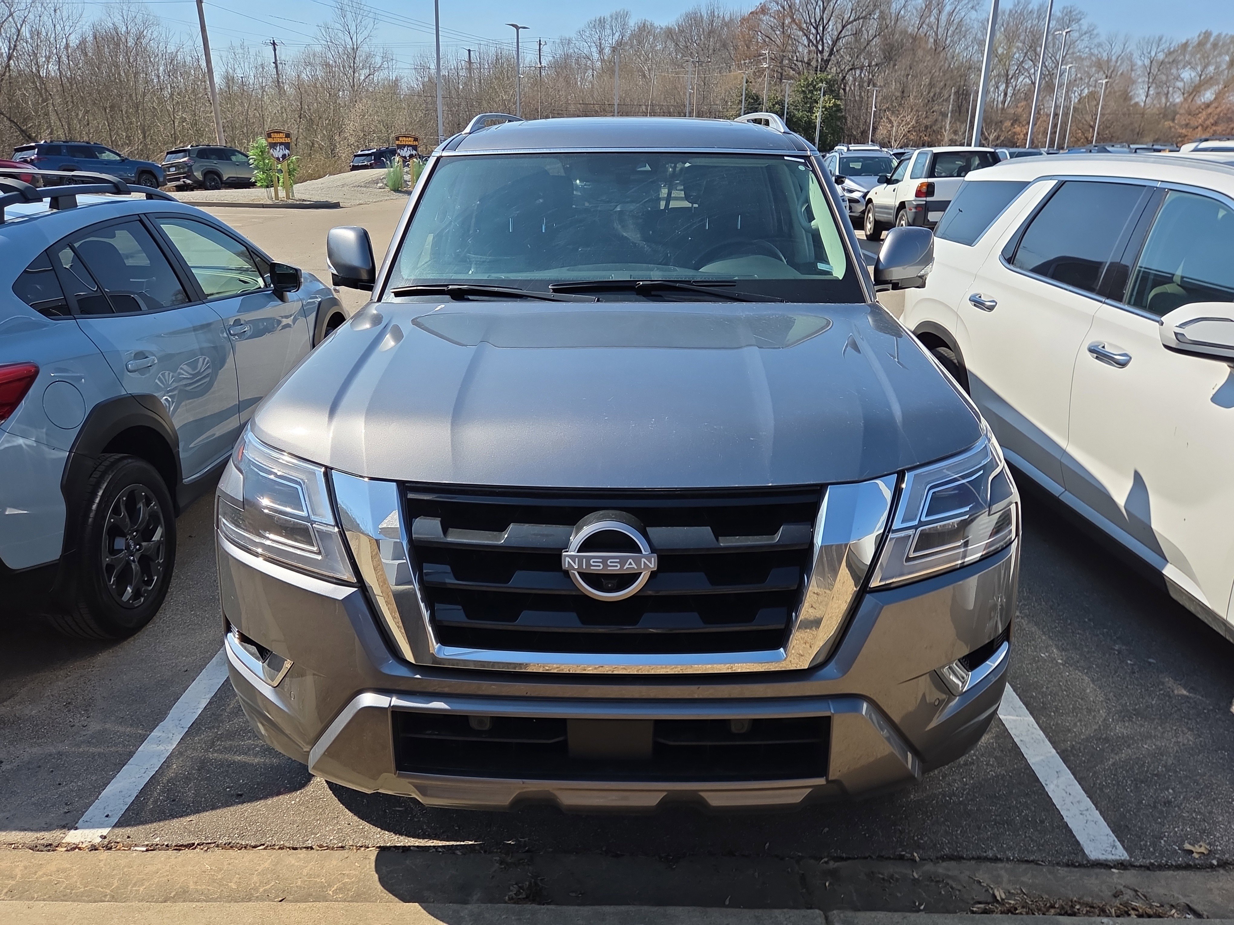 Used 2024 Nissan Armada SL w/ Captain's Chairs Package image 3