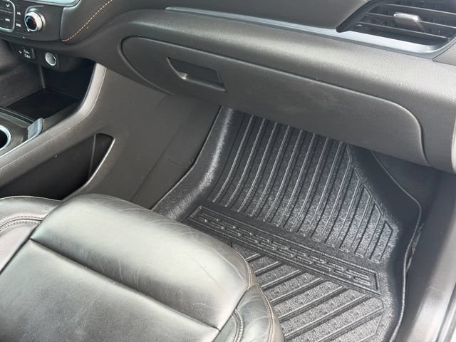 Used 2021 Chevrolet Traverse RS w/ LPO, 'HIT The Road' Package FWD image 22