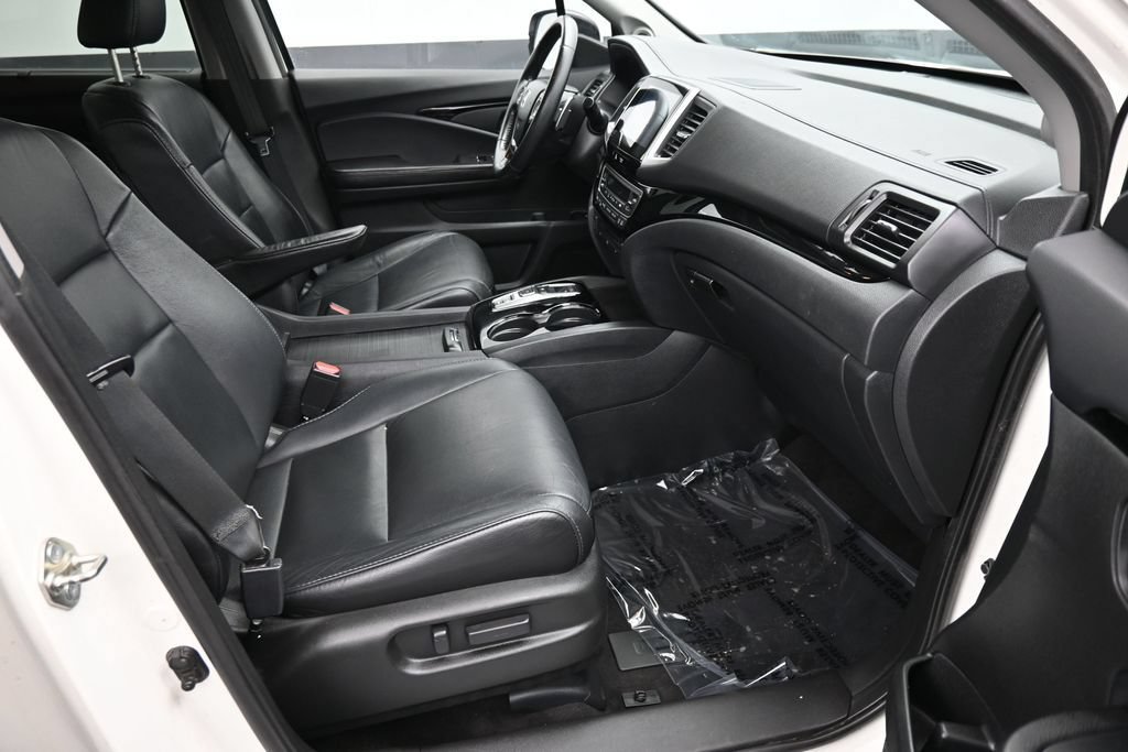 Used 2017 Honda Pilot Touring image 48