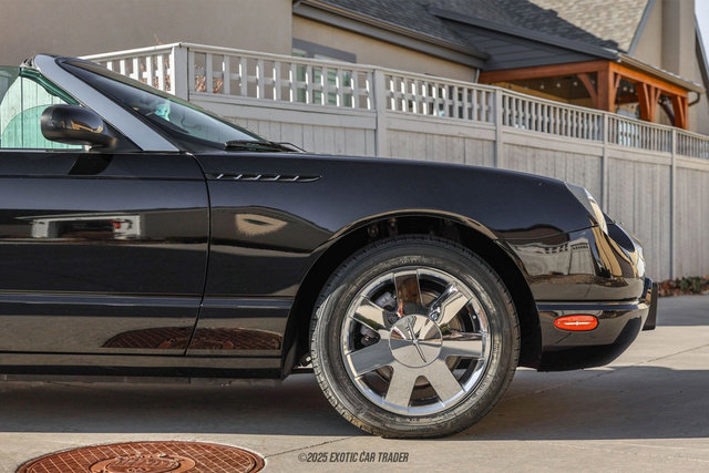 Used 2002 Ford Thunderbird Deluxe image 11