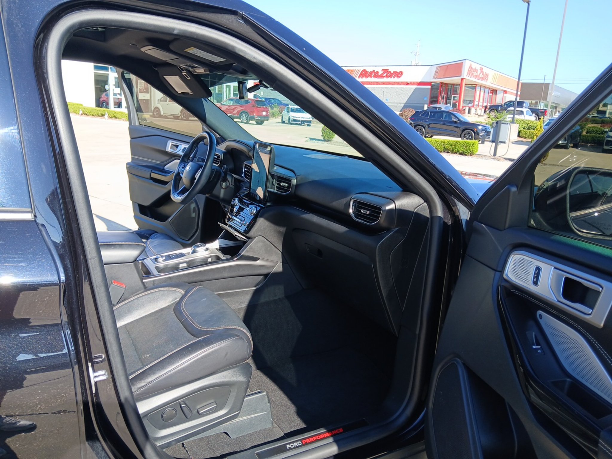 Used 2023 Ford Explorer ST w/ Equipment Group 401A AWD/4WD image 27