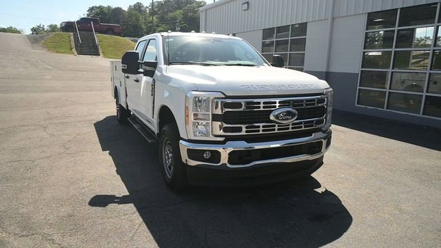 New 2026 Ford F350 XL w/ XL Chrome Package AWD/4WD image 3