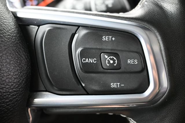 Used 2023 Jeep Wrangler Unlimited Sahara w/ Cold Weather Group AWD/4WD image 29