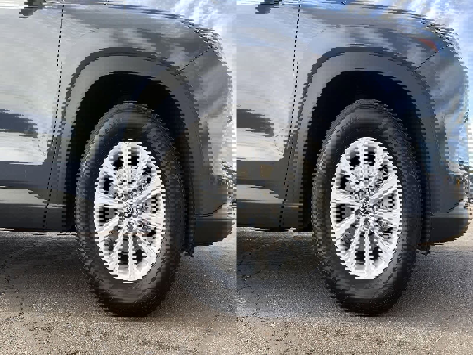 Used 2025 Toyota Grand Highlander AWD image 10