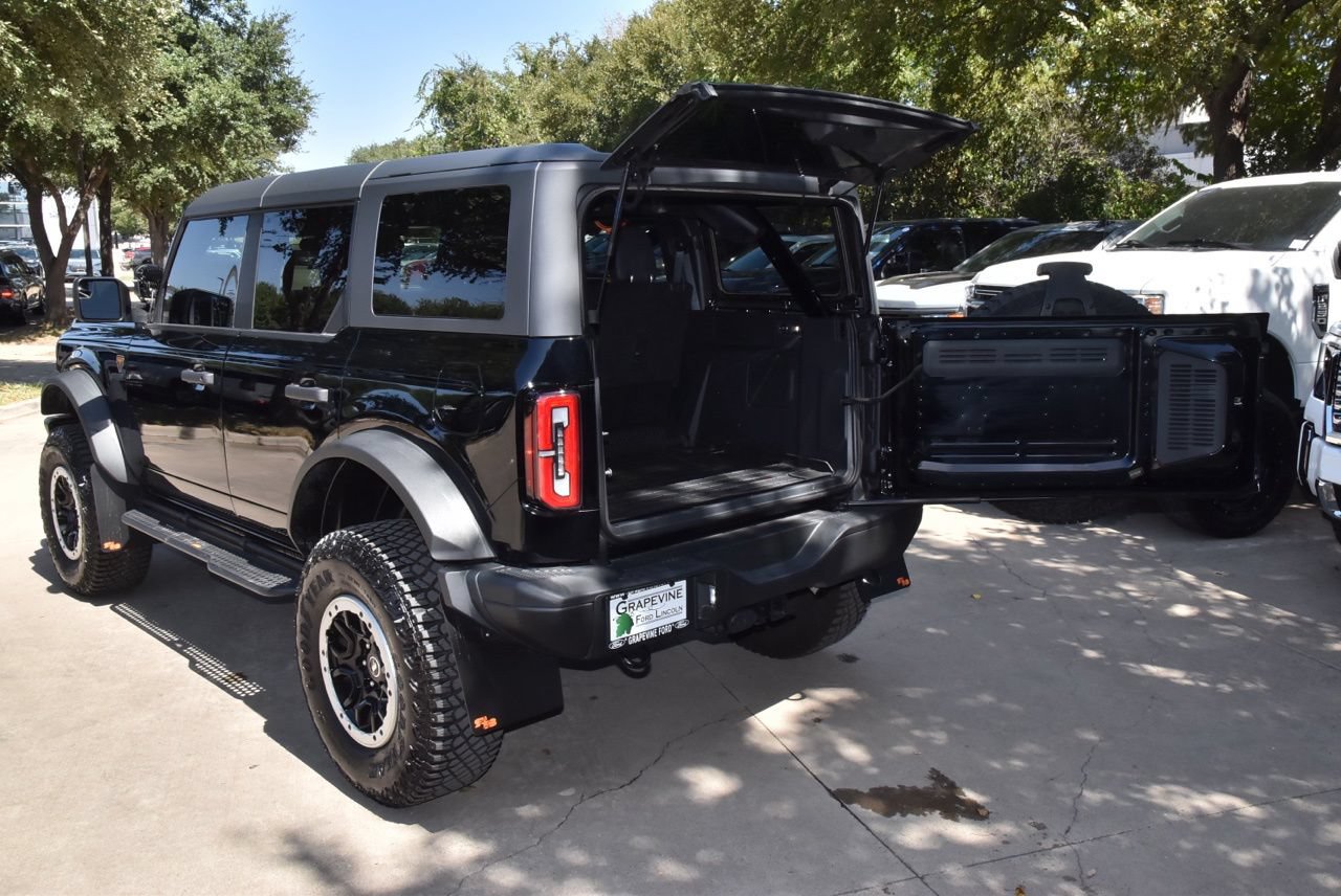 Used 2023 Ford Bronco Badlands w/ Sasquatch Package AWD/4WD image 44