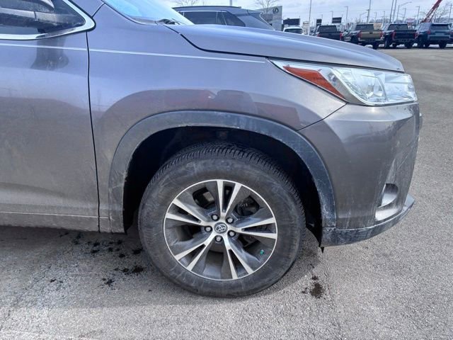 Used 2018 Toyota Highlander Plus image 13