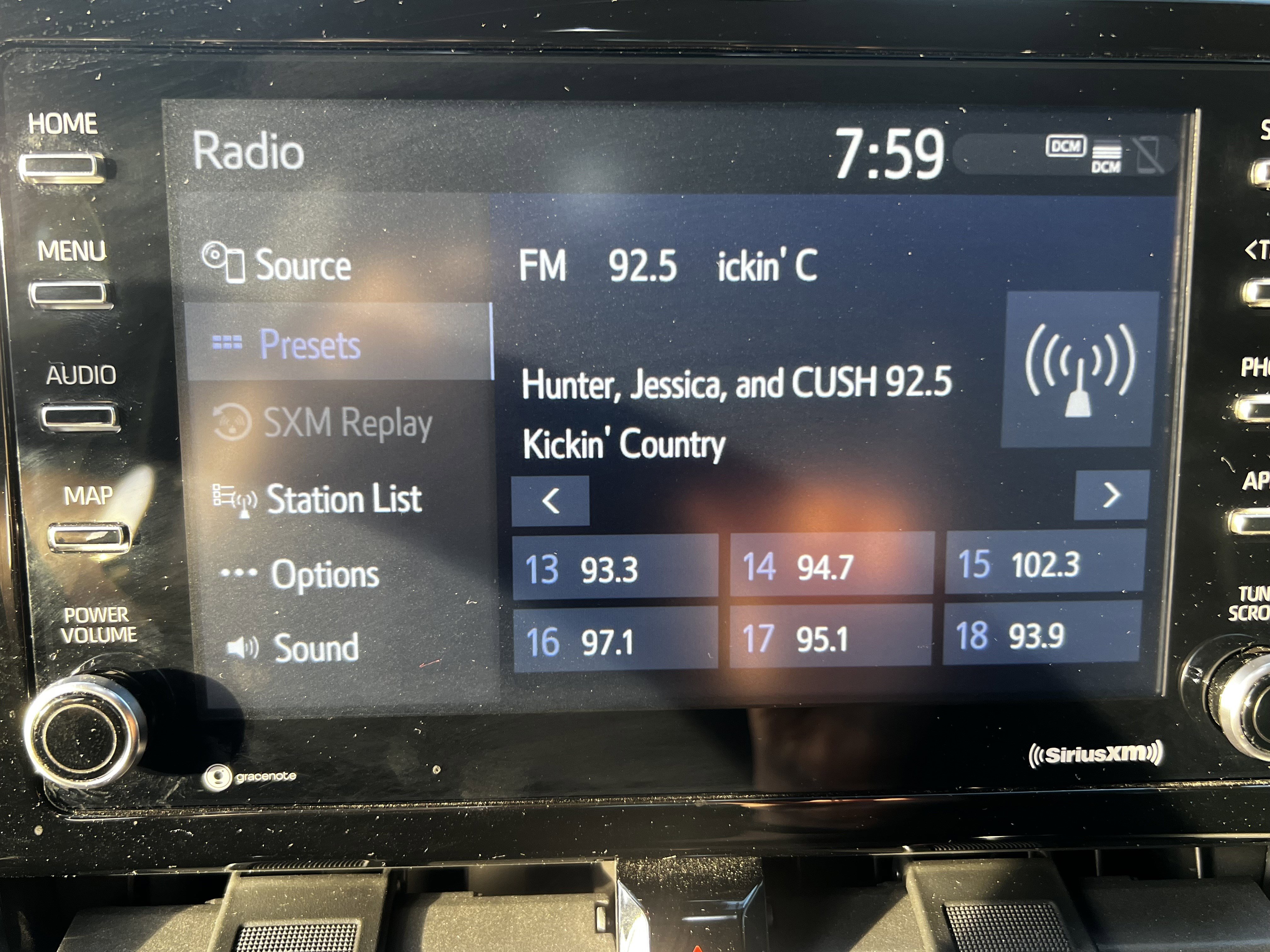 Used 2021 Toyota Corolla SE w/ SE Premium Package image 25