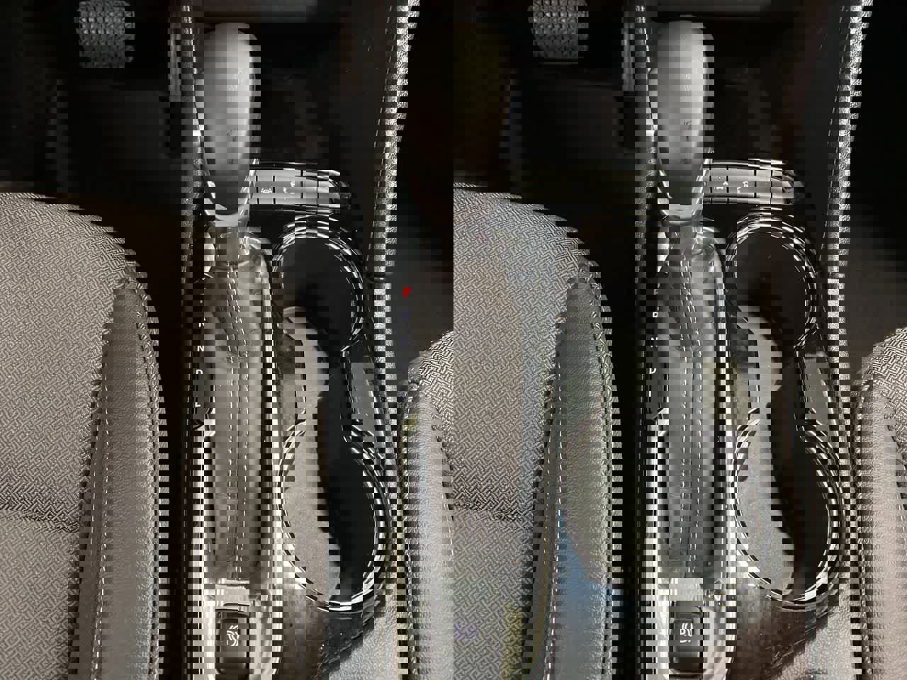 Used 2025 Buick Encore GX Preferred image 27