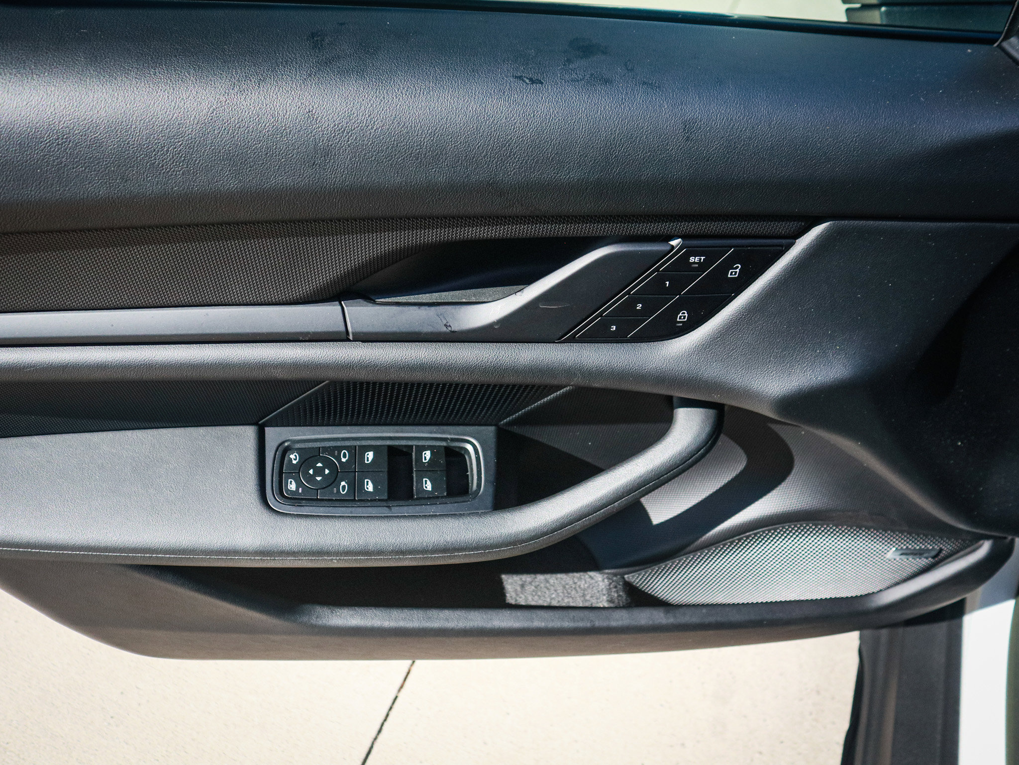 Used 2023 Porsche Taycan 4 Cross Turismo w/ Premium Package image 14