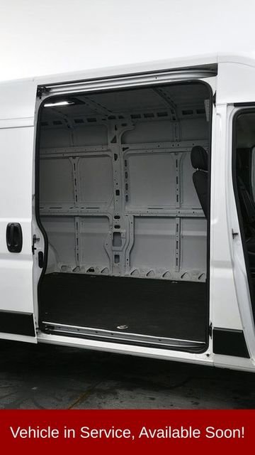 Used 2024 RAM ProMaster 2500 w/ Convenience Group image 11
