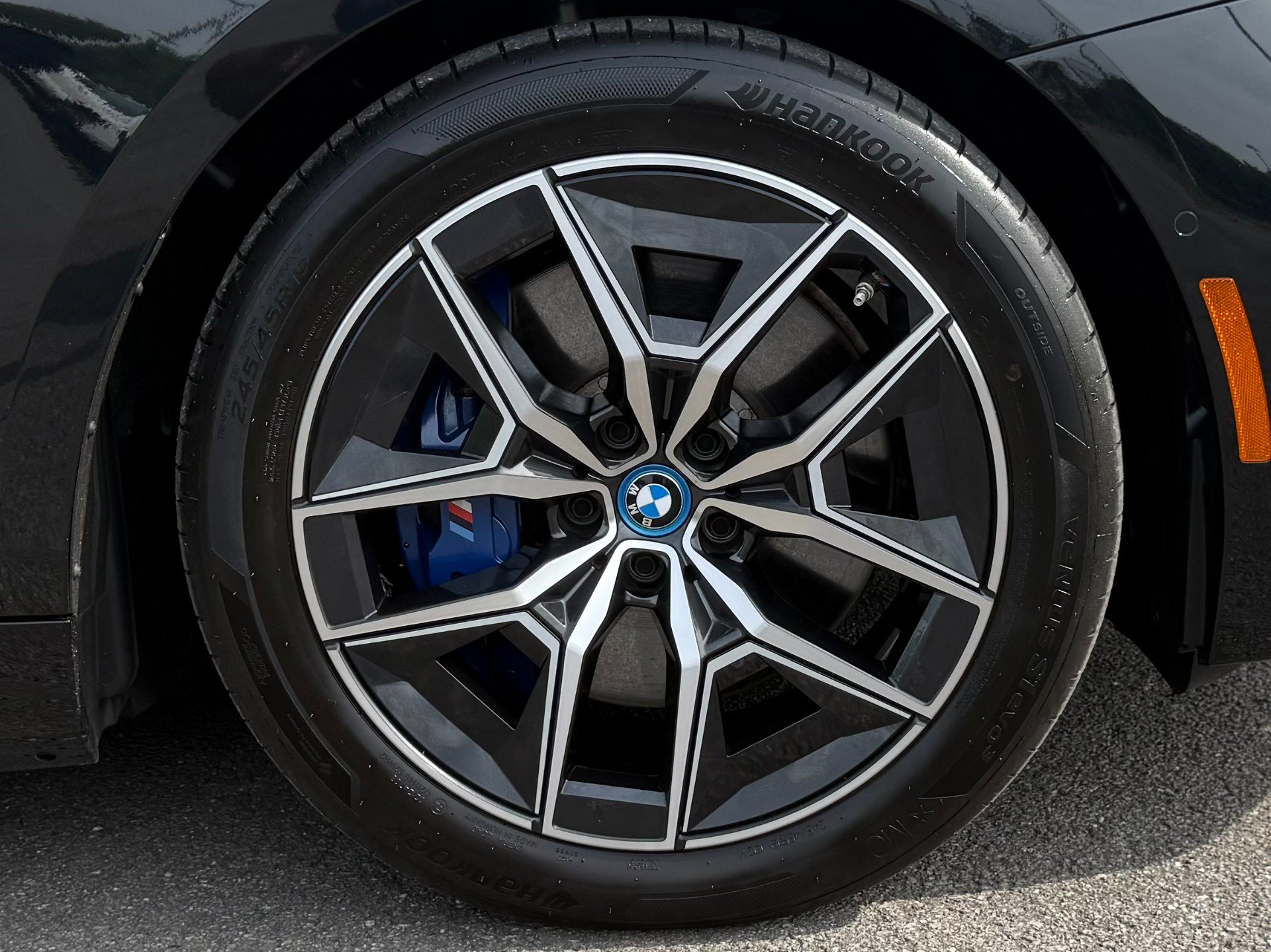 Used 2024 BMW i5 M60 w/ Premium Package AWD/4WD image 11