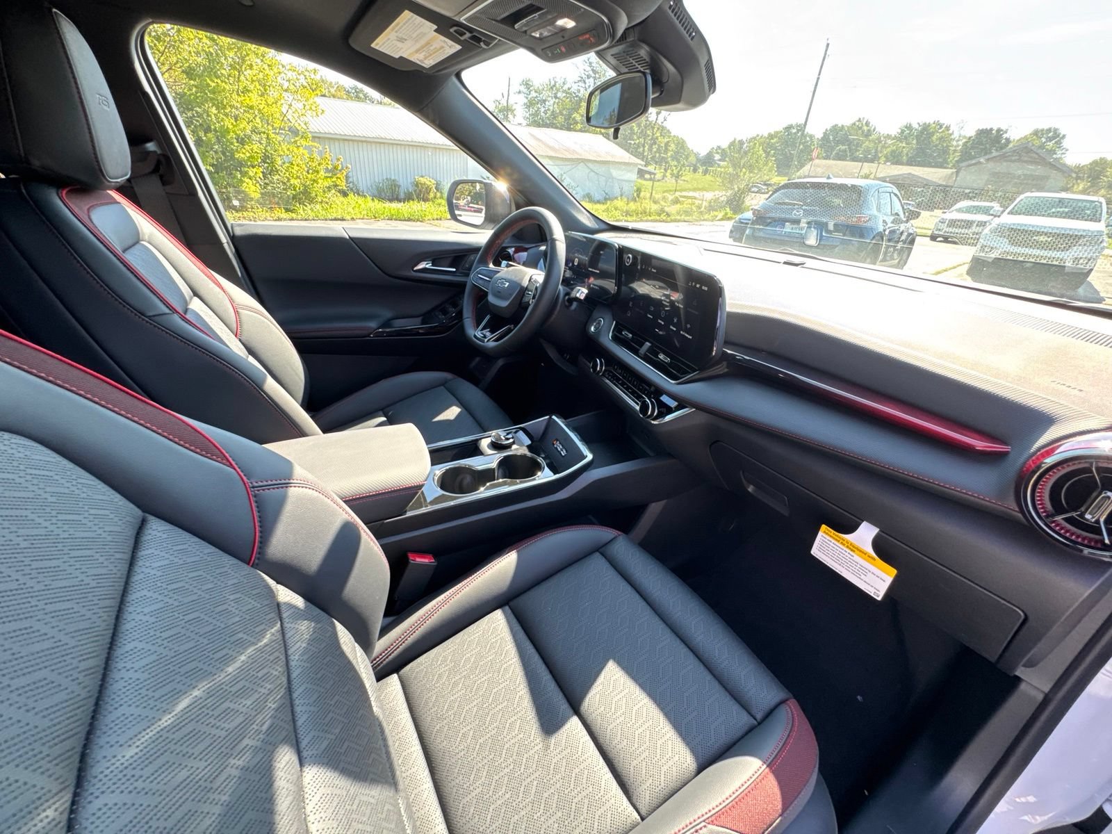 New 2027 Chevrolet Equinox RS w/ Convenience Package III AWD/4WD image 36