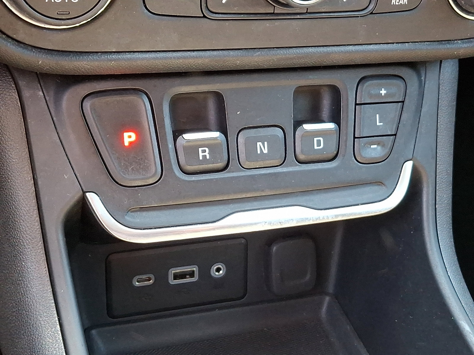 Used 2019 GMC Terrain SLE w/ Driver Convenience Package image 14