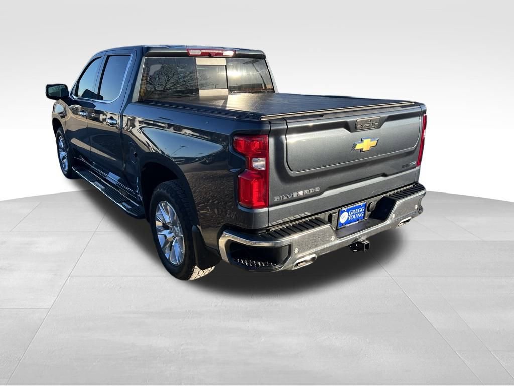 Used 2022 Chevrolet Silverado 1500 LTZ w/ LTZ Premium Package image 4