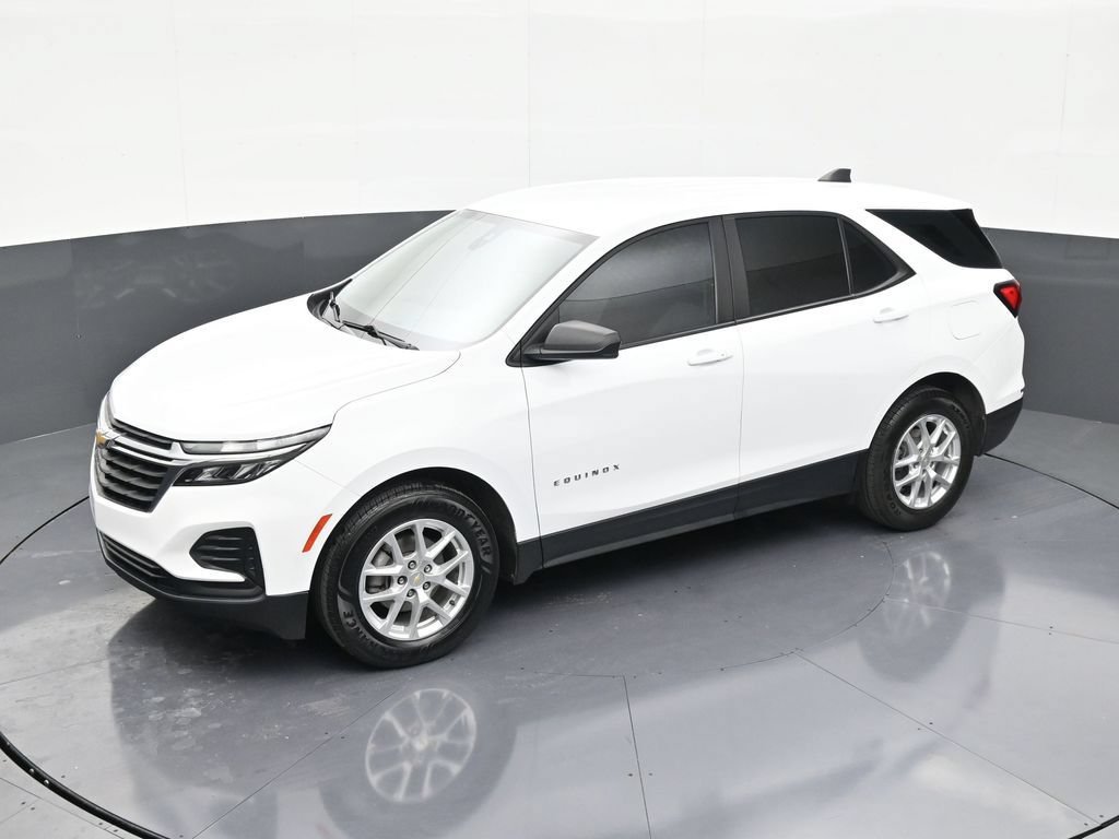 Used 2022 Chevrolet Equinox LS FWD image 12