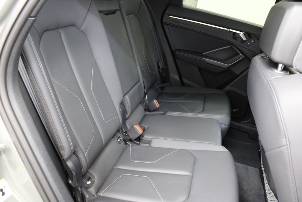 Used 2025 Audi Q3 2.0T Premium w/ Convenience Package AWD/4WD image 21