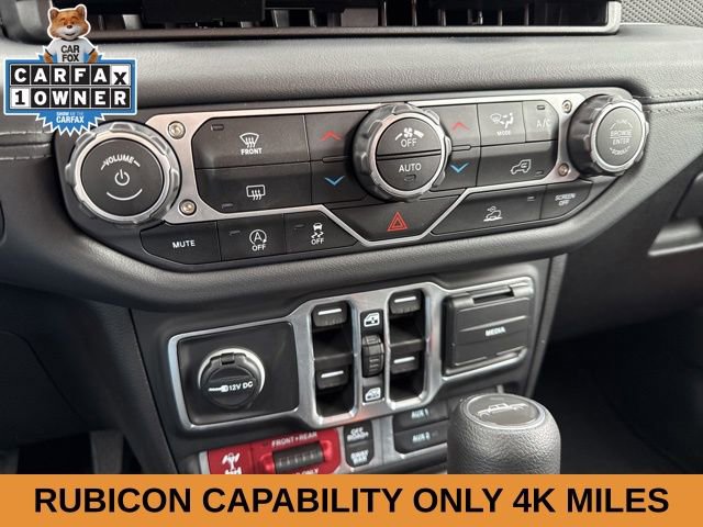 Used 2025 Jeep Gladiator Rubicon w/ Technology Group image 13