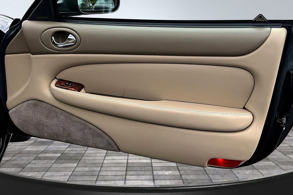 Used 1998 Jaguar XK8 Convertible RWD image 25