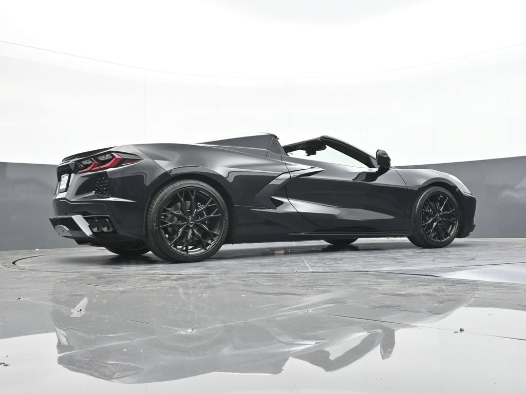 Used 2023 Chevrolet Corvette Stingray Premium Conv w/ Battery Protection Package RWD image 32