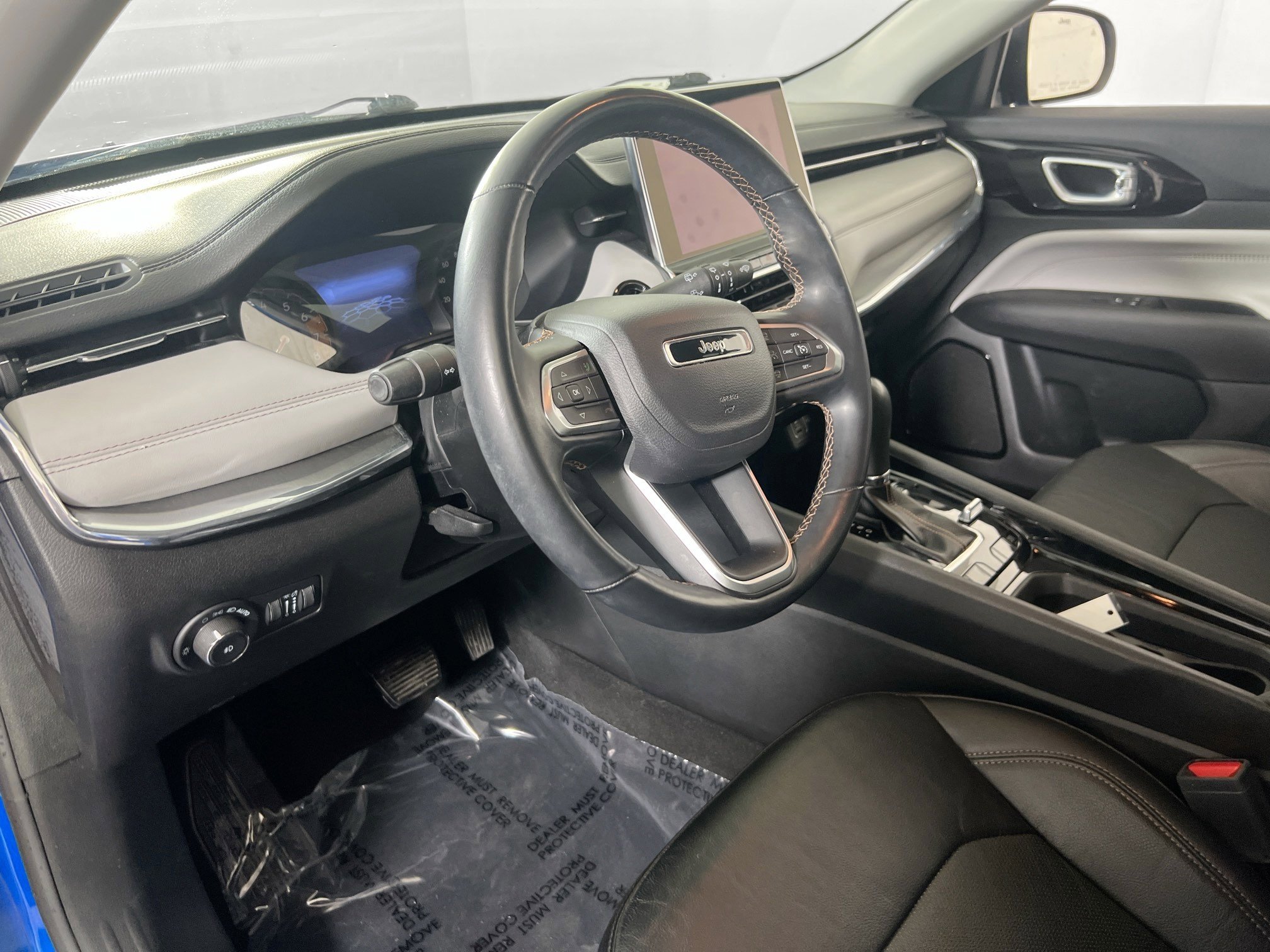 Used 2022 Jeep Compass Limited AWD/4WD image 9