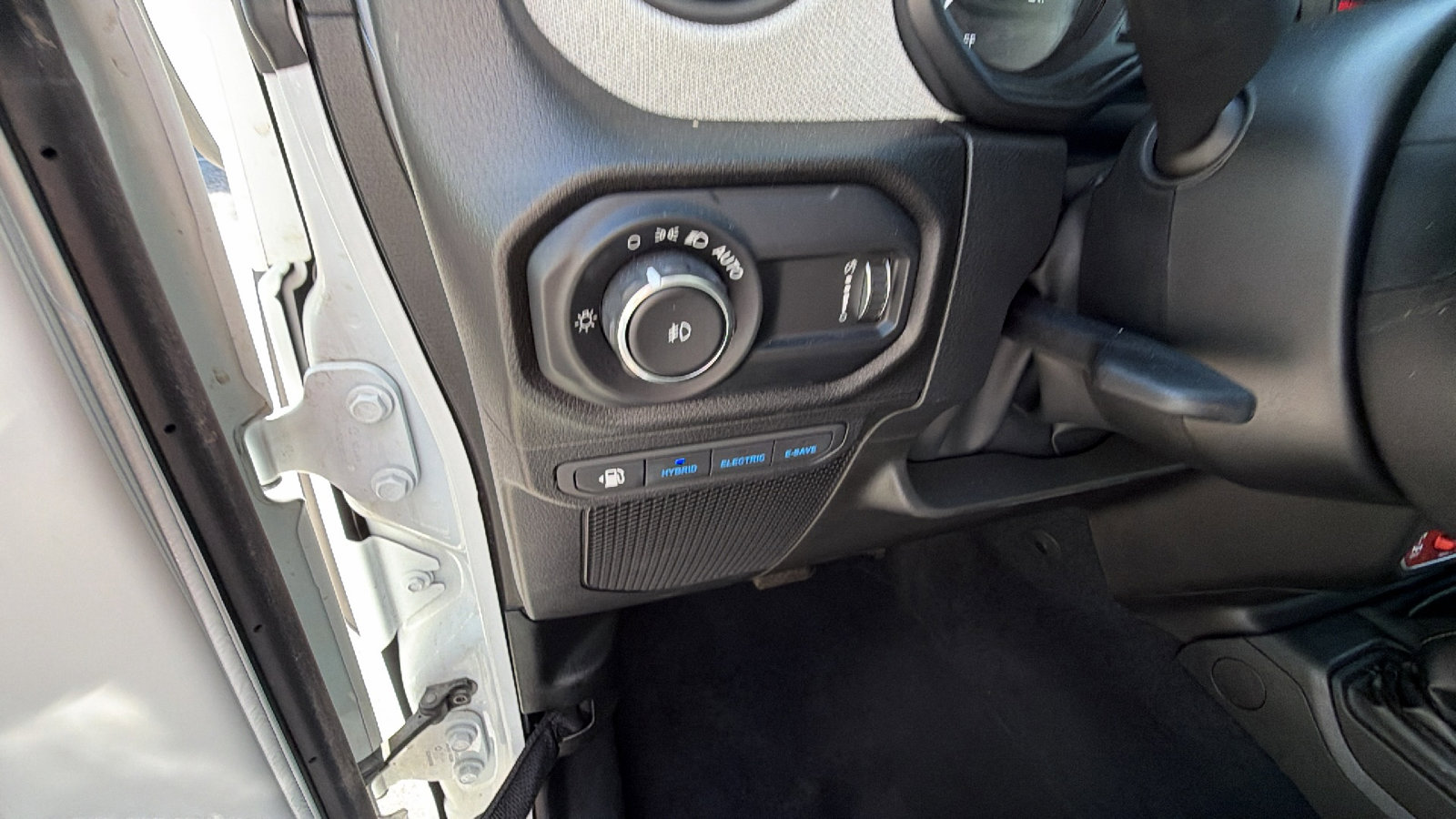 Used 2025 Jeep Wrangler Unlimited Sport S 4xe AWD/4WD image 25