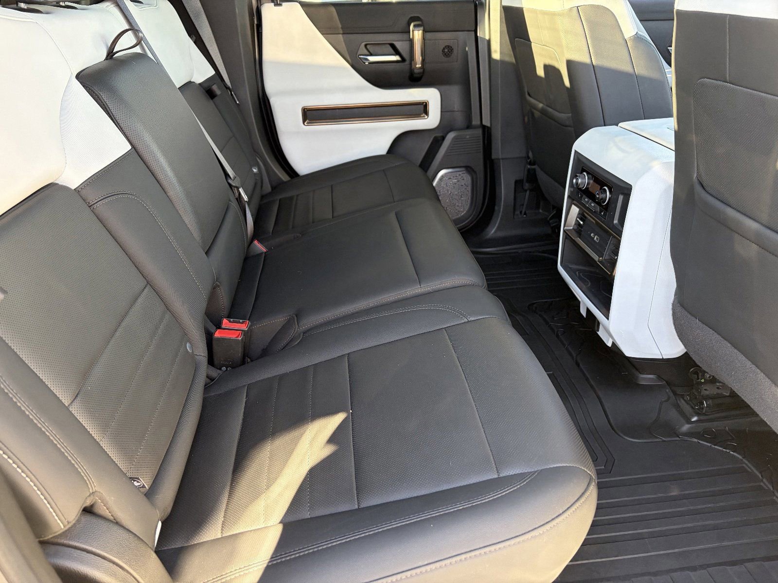 Certified 2022 GMC Hummer EV Edition 1 w/ LPO, Illumination Package AWD/4WD image 14