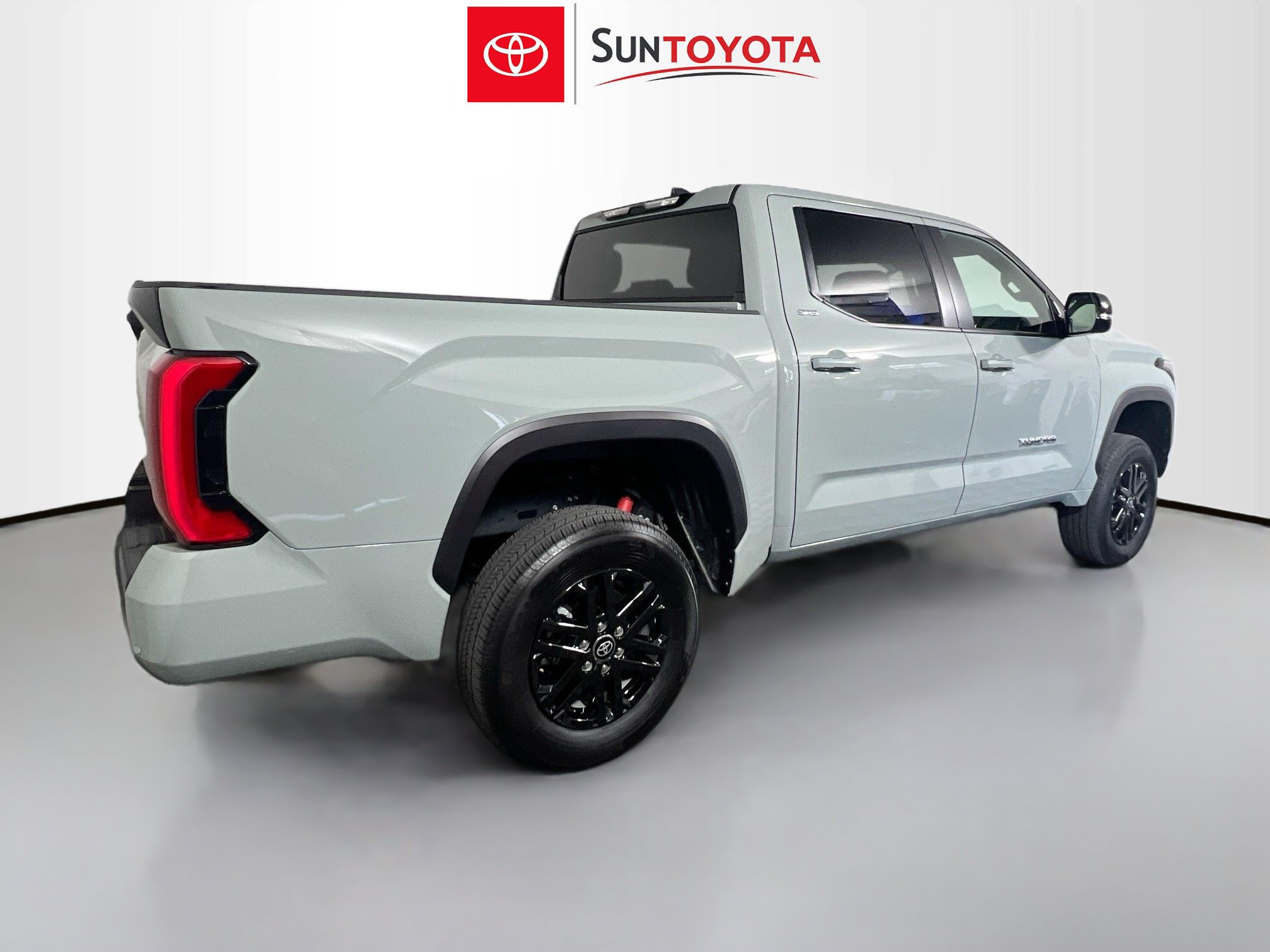 Used 2026 Toyota Tundra SR5 w/ SR5 Premium Package AWD/4WD image 4