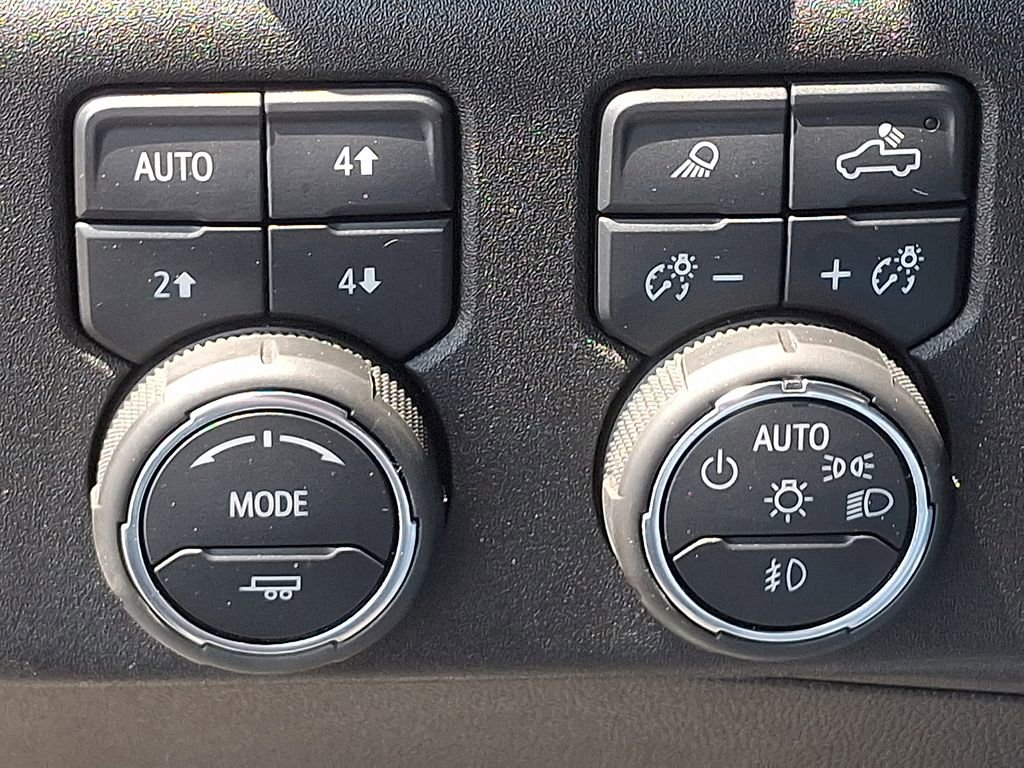 Used 2025 Chevrolet Silverado 2500 LTZ w/ LTZ Plus Package AWD/4WD image 24