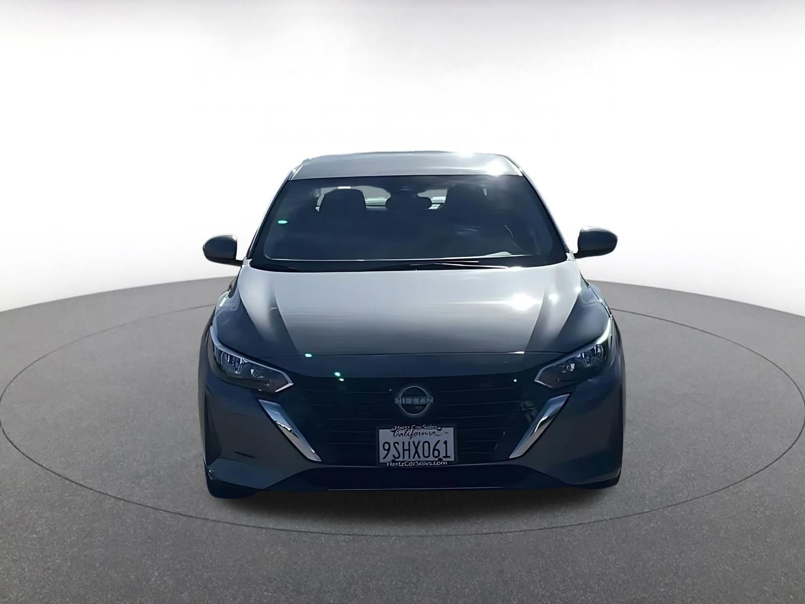 Used 2025 Nissan Sentra SV image 3