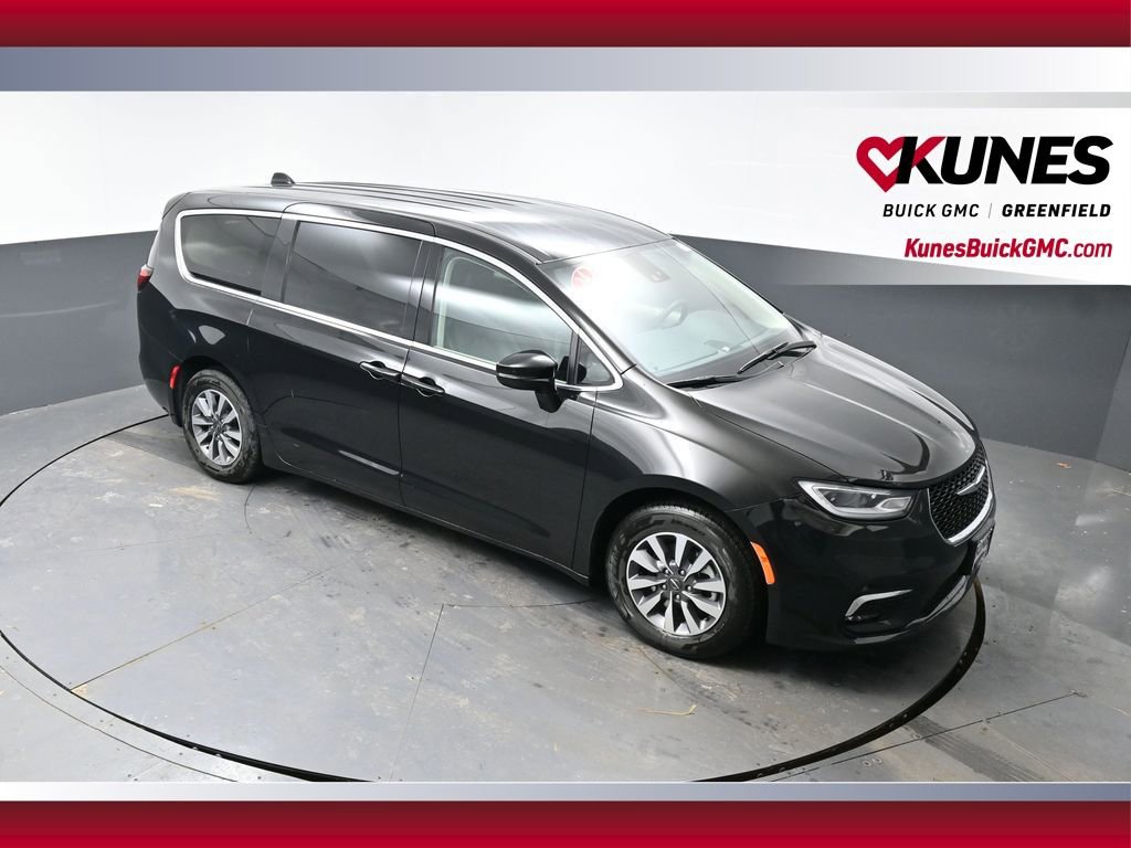 Used 2024 Chrysler Pacifica Select FWD image 40