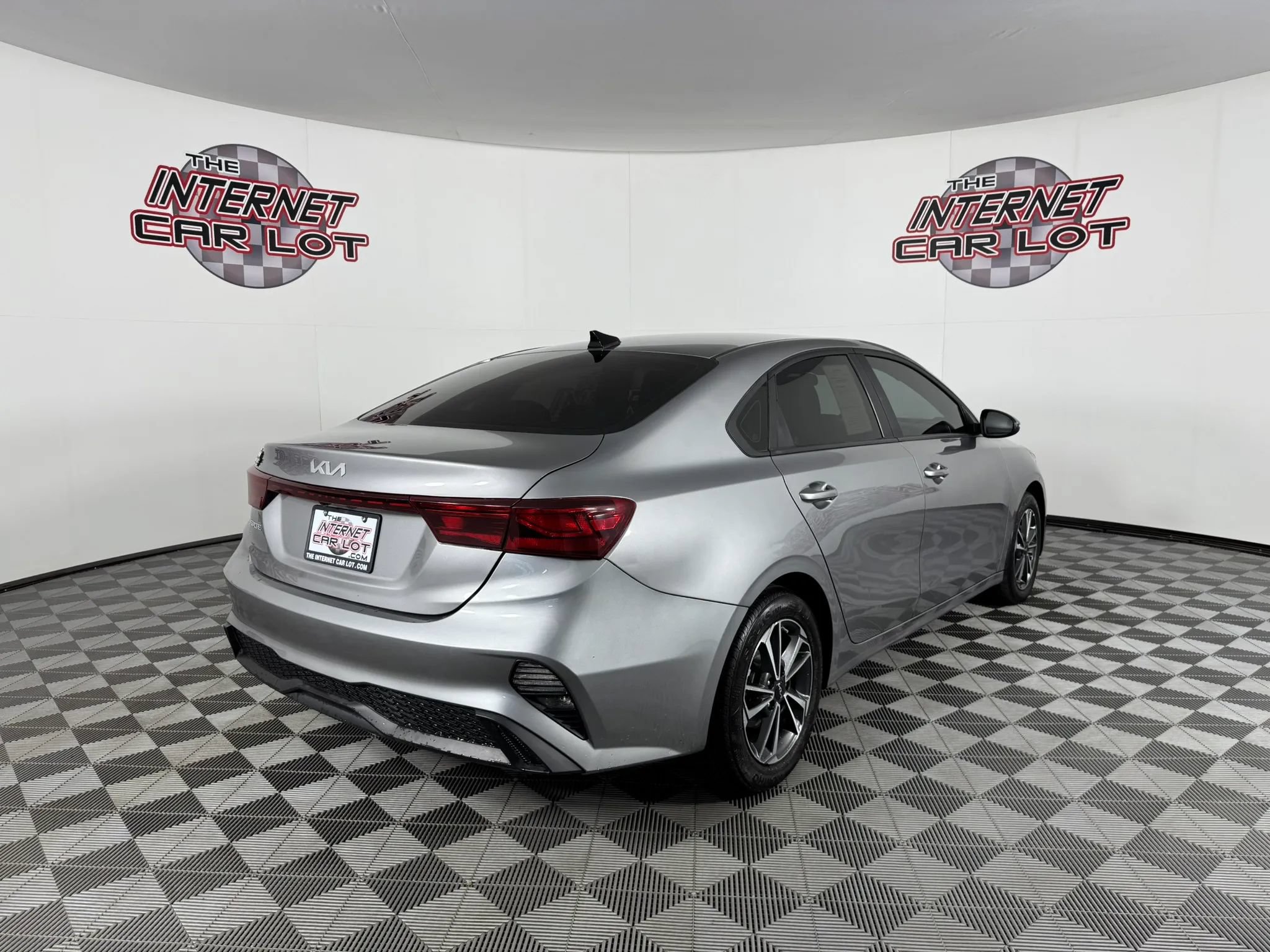 Used 2023 Kia Forte LXS w/ LXS Technology Package FWD image 7