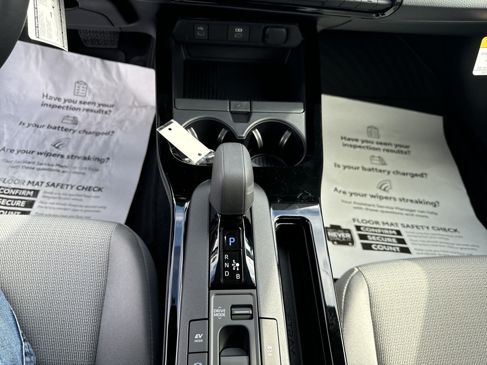 New 2024 Toyota Prius LE FWD image 20