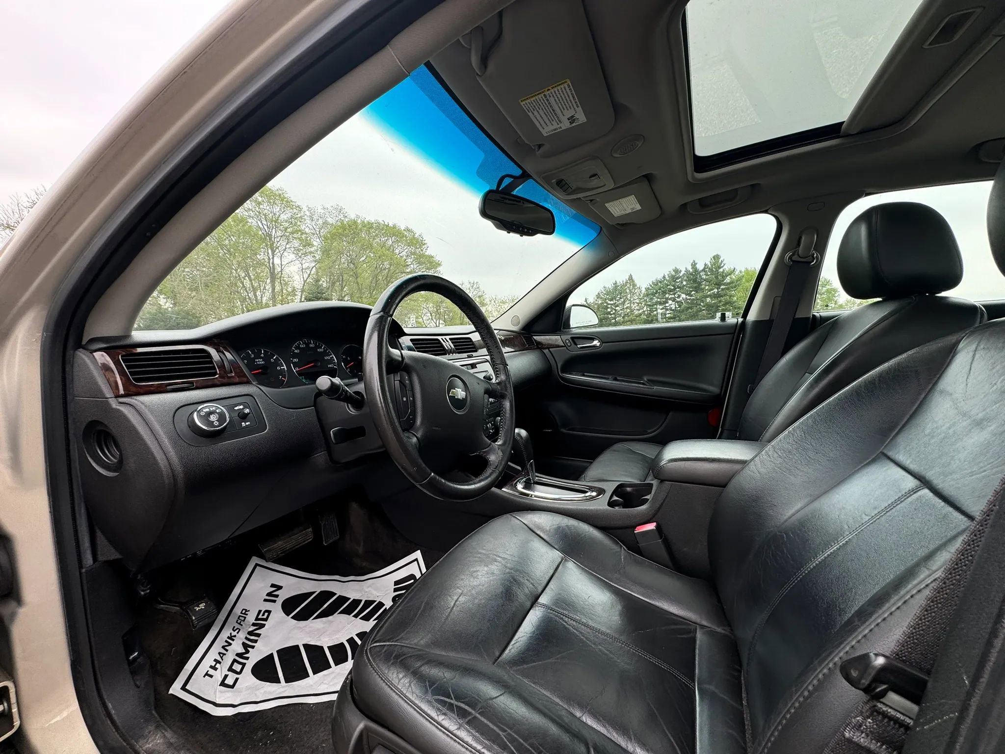 Used 2012 Chevrolet Impala LTZ FWD image 6